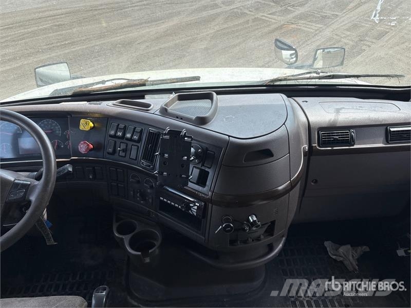 Volvo VNL Vlačilci