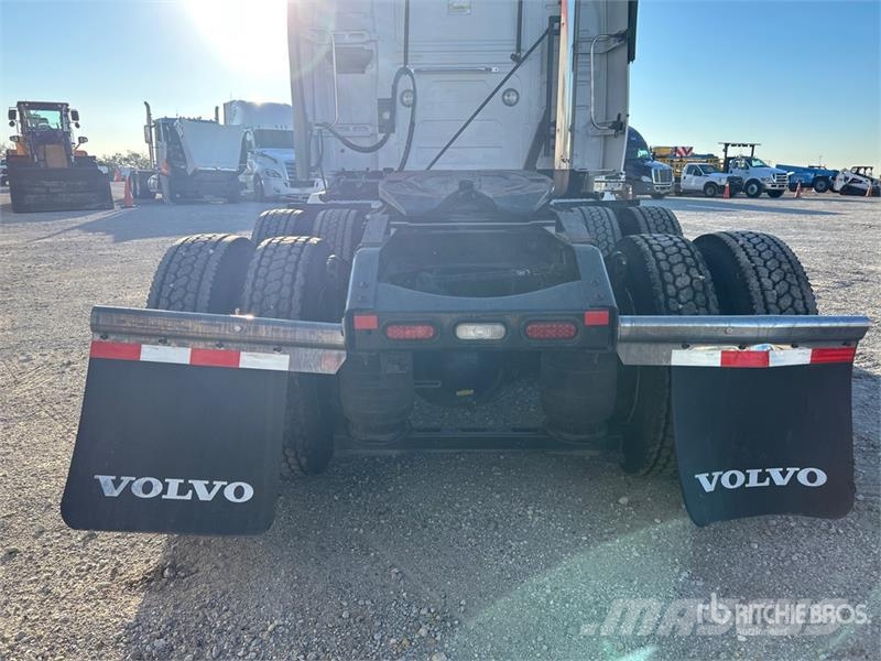 Volvo VNL Sattelzugmaschinen