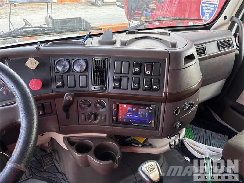 Volvo VNL Trekkvogner