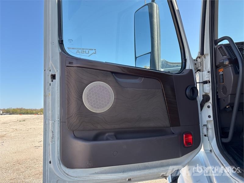 Volvo VNL Tegljači