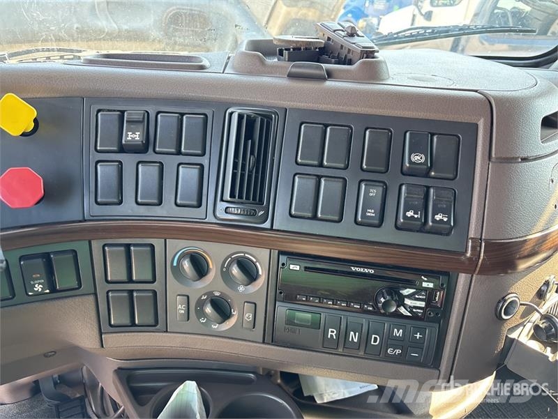 Volvo VNL Tegljači