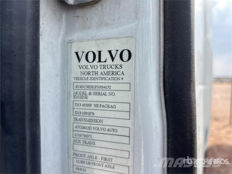 Volvo VNL Vetopöytäautot