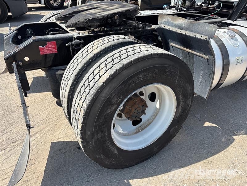 Volvo VNL Camiones tractor