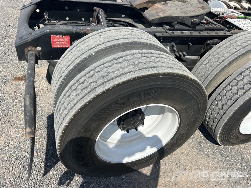 Volvo VNL Trekkers