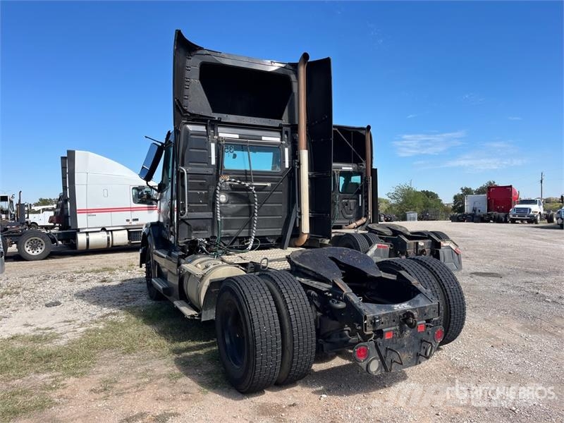Volvo VNL 牵引车