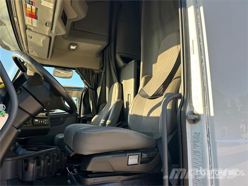Volvo VNL Sattelzugmaschinen