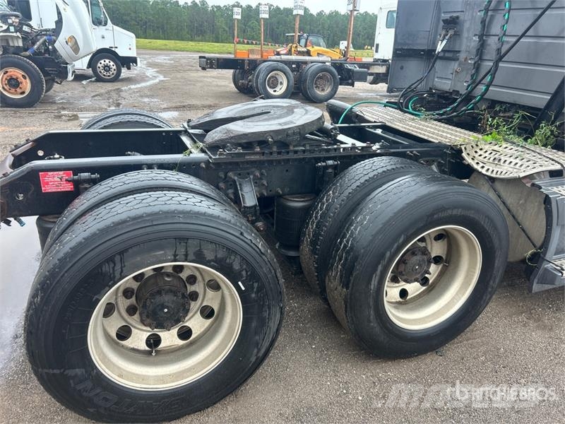 Volvo VNL Vlačilci