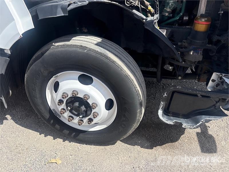 Volvo VNL Vlačilci