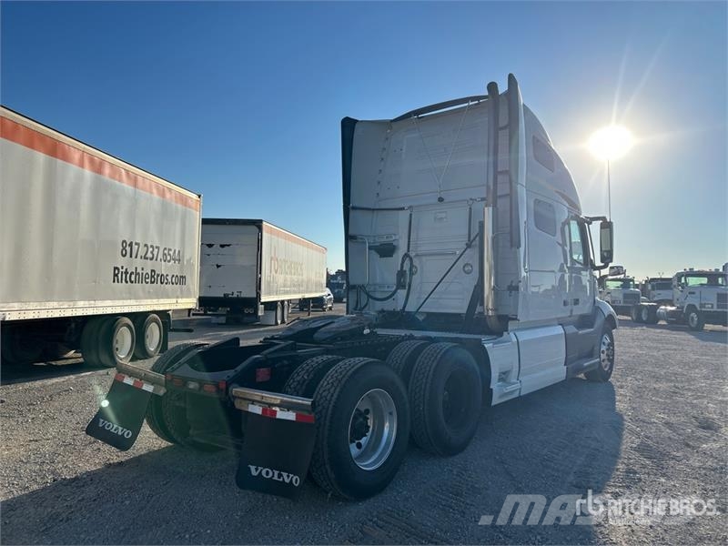 Volvo VNL Sattelzugmaschinen