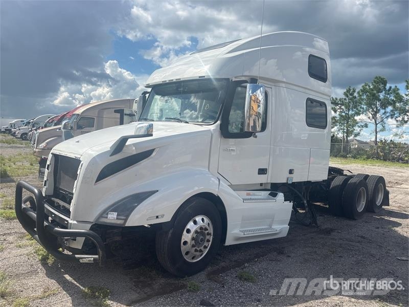 Volvo VNL Trekkers