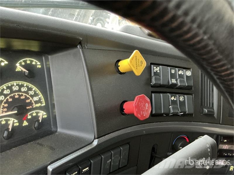 Volvo VNL Cavalos mecânicos