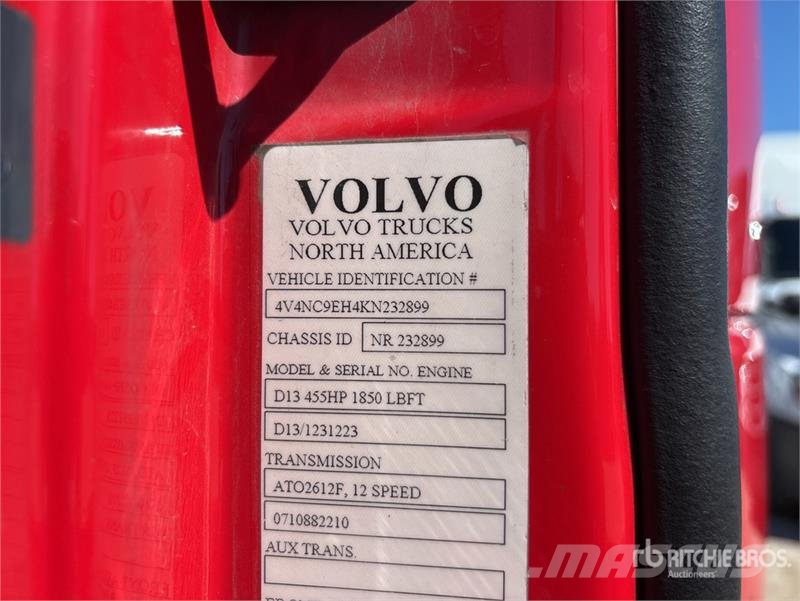 Volvo VNL Vlačilci