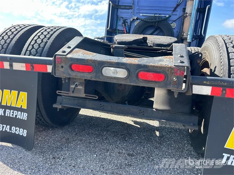 Volvo VNL Sattelzugmaschinen