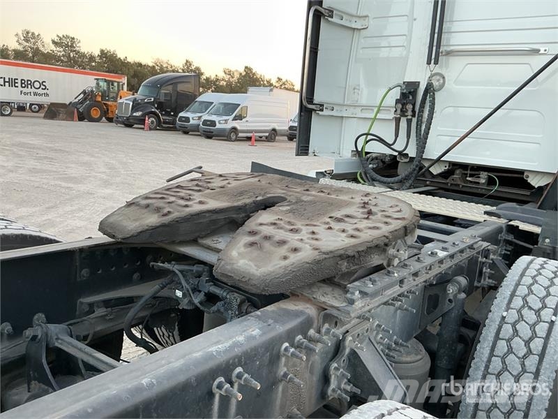 Volvo VNL Cavalos mecânicos
