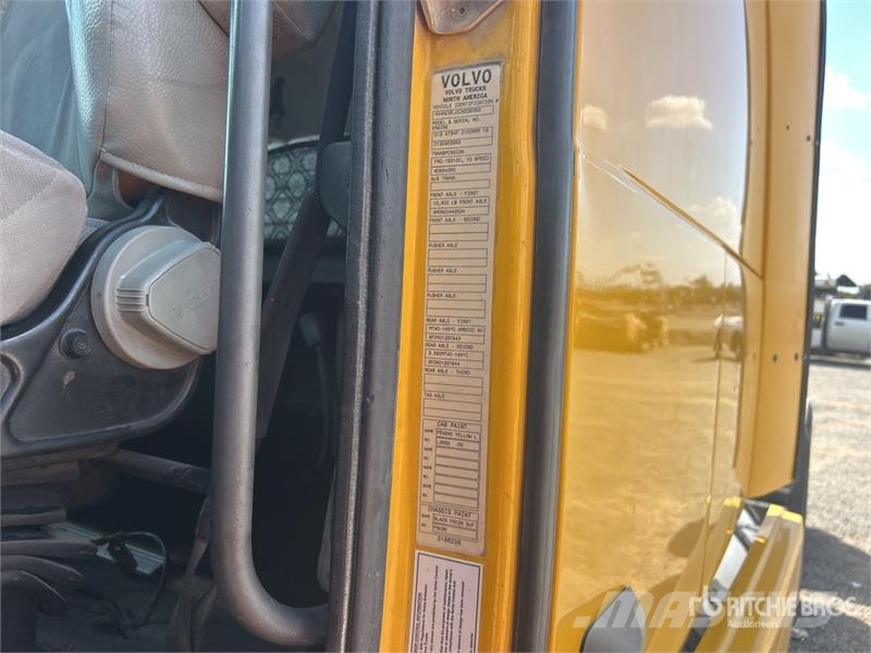 Volvo VNL Trekkers