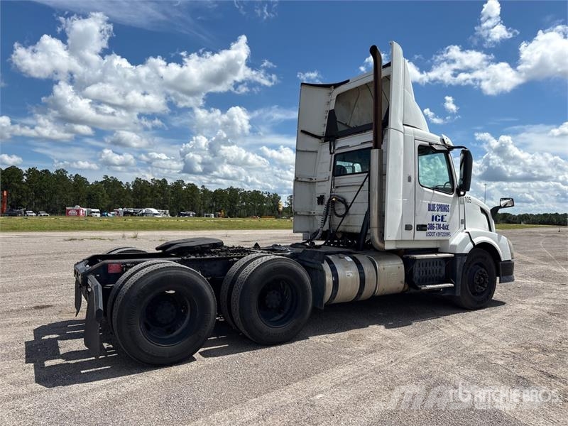 Volvo VNL Cabezas tractoras