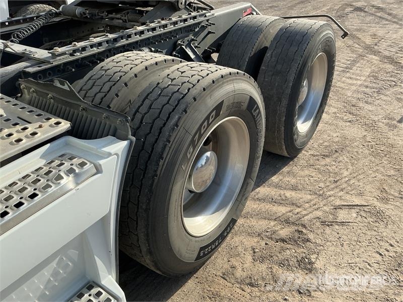 Volvo VNL Cavalos mecânicos