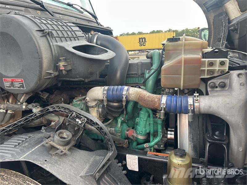 Volvo VNL Vlačilci