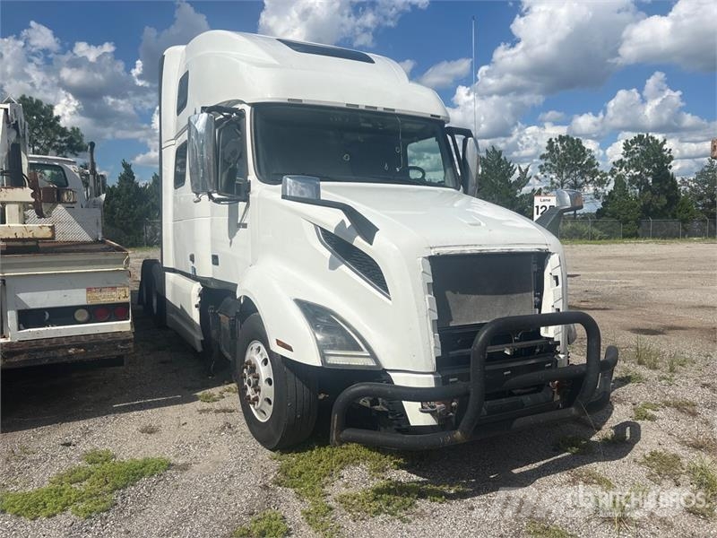 Volvo VNL Trekkers