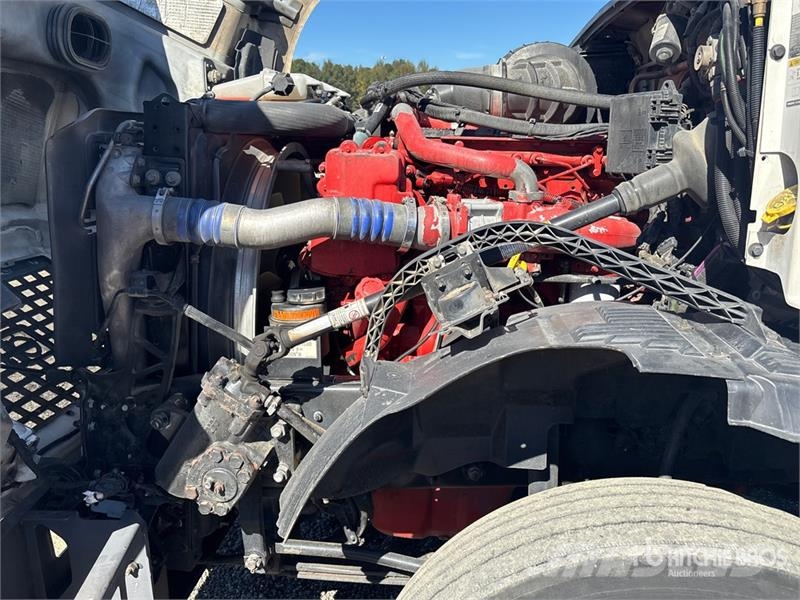 Volvo VNL42T Vetopöytäautot