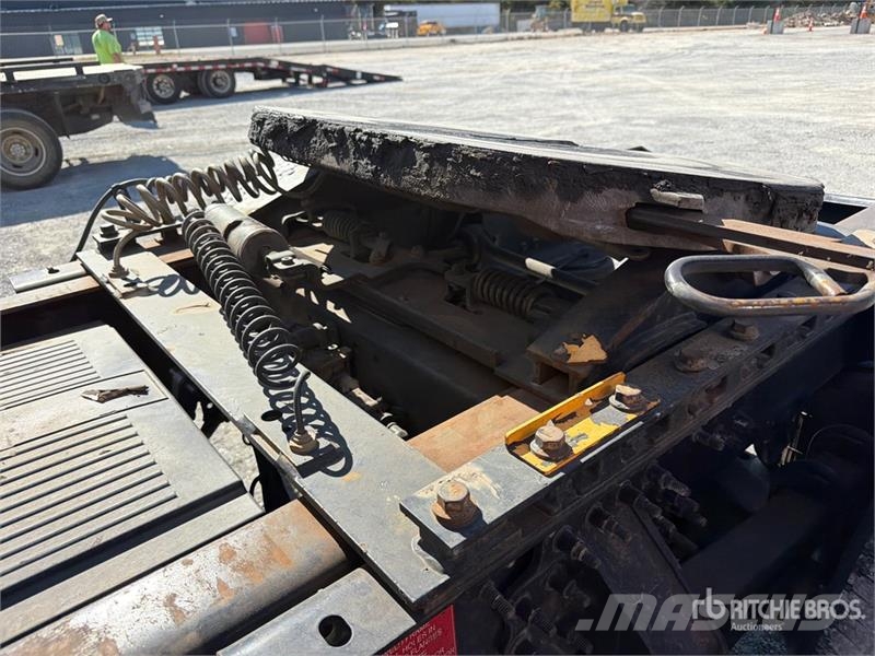 Volvo VNL42T Nyergesvontatók