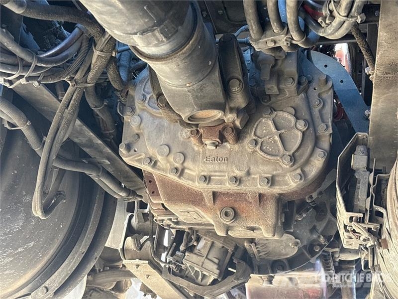 Volvo VNL42T Vetopöytäautot