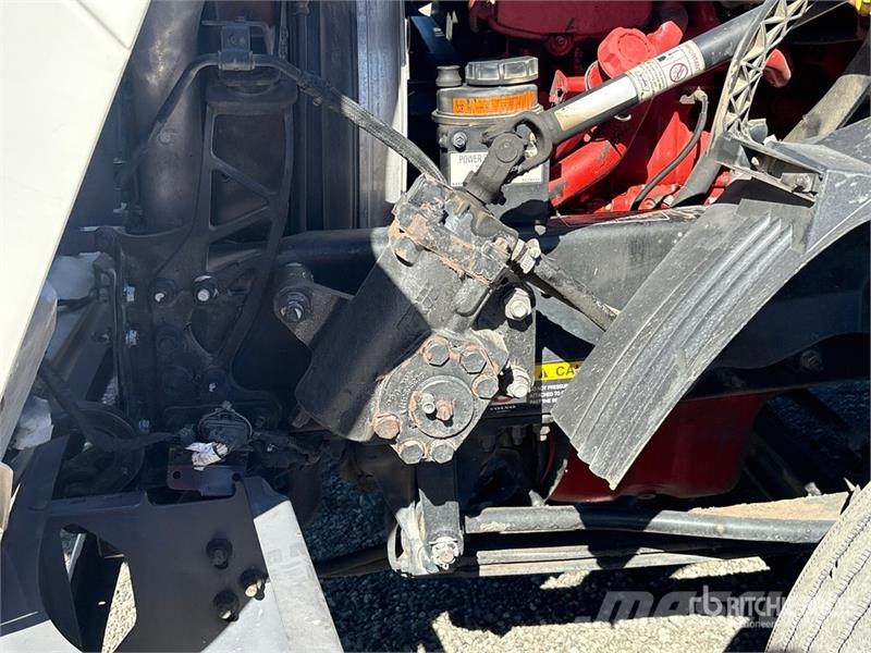 Volvo VNL42T Vetopöytäautot