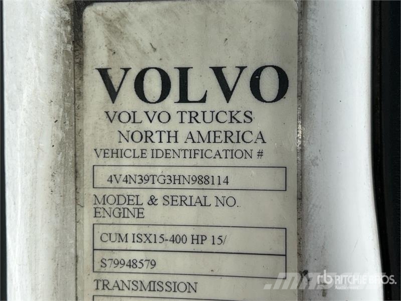 Volvo VNL42T Vlačilci