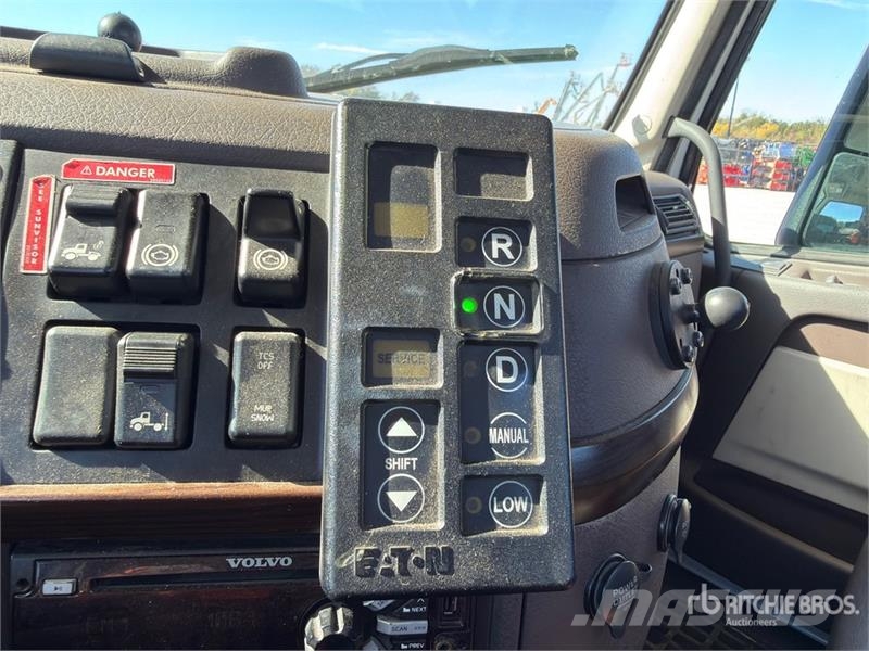 Volvo VNL42T Nyergesvontatók