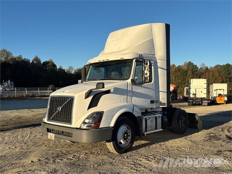 Volvo VNL42T Trekkvogner