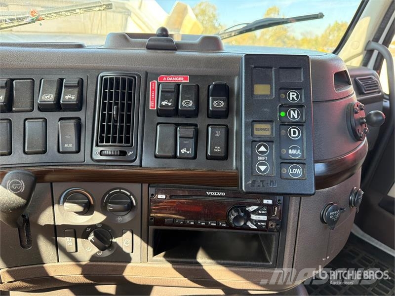 Volvo VNL42T Nyergesvontatók