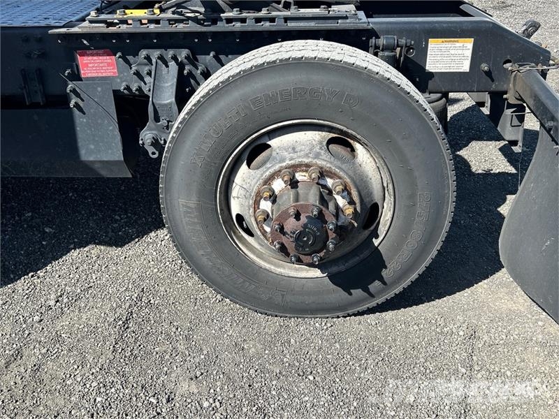 Volvo VNL42T Vilcēji