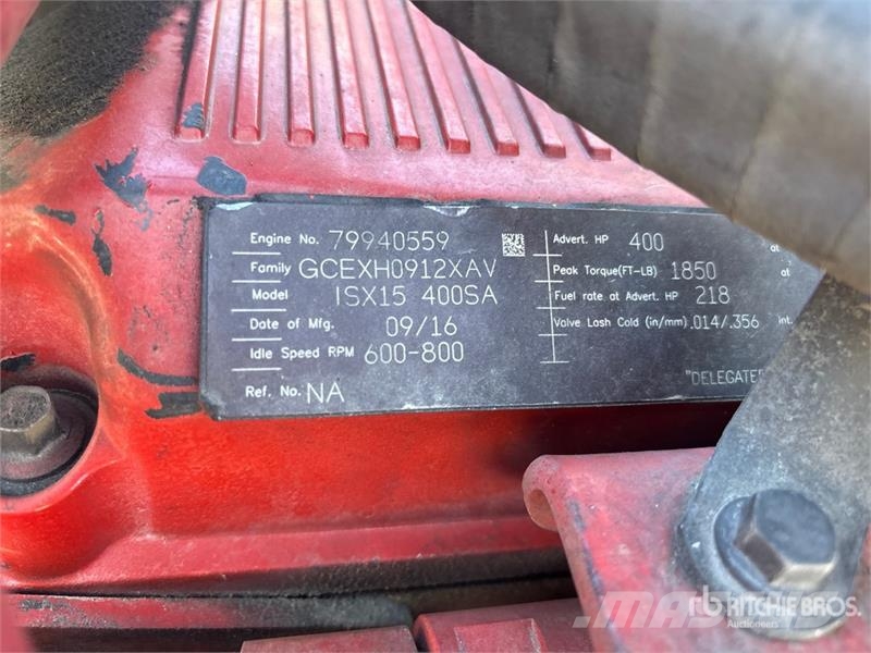 Volvo VNL42T Vetopöytäautot