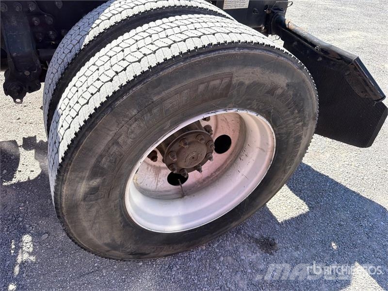 Volvo VNL42T Nyergesvontatók