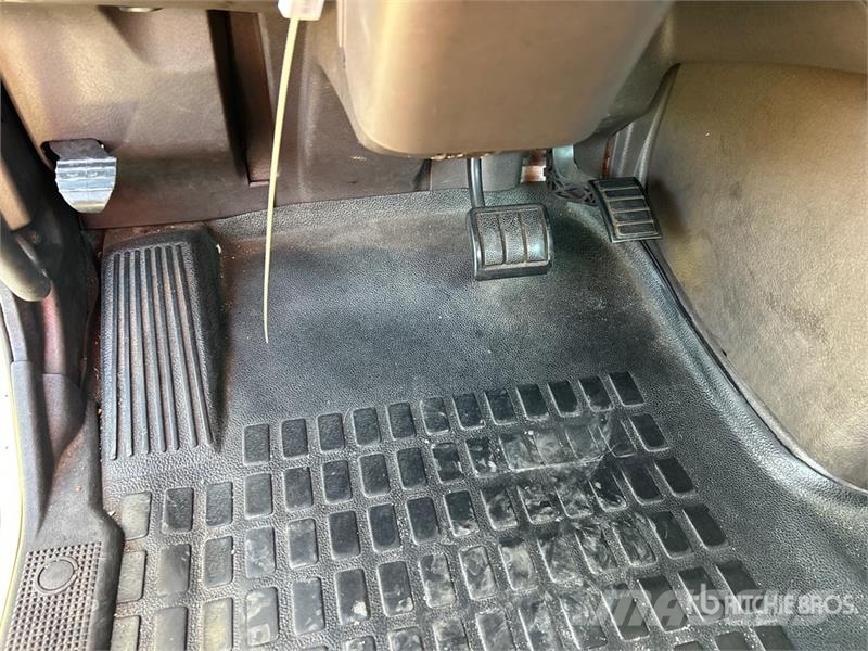 Volvo VNL42T Vilcēji