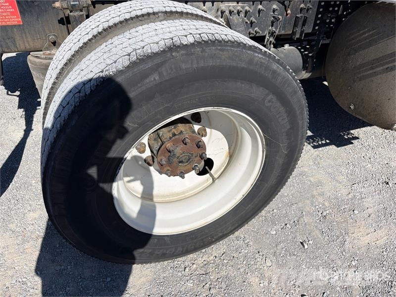 Volvo VNL42T Nyergesvontatók