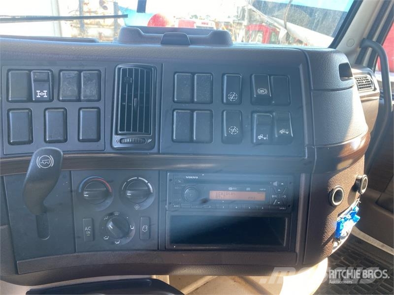 Volvo VNL640 Sadulveokid