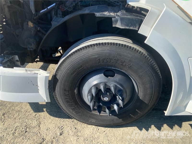 Volvo VNL640 Tegljači
