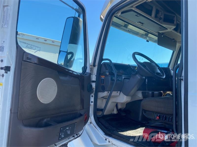 Volvo VNL640 Tegljači