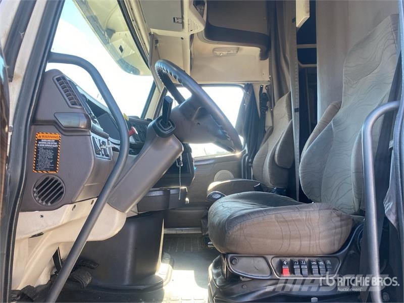 Volvo VNL640 Tegljači