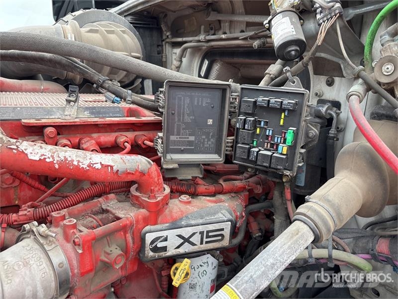 Volvo VNL64T760 6x4 T/A Sleeper Truck Tractor Sattelzugmaschinen