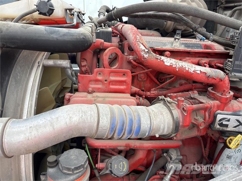 Volvo VNL64T760 6x4 T/A Sleeper Truck Tractor Sattelzugmaschinen