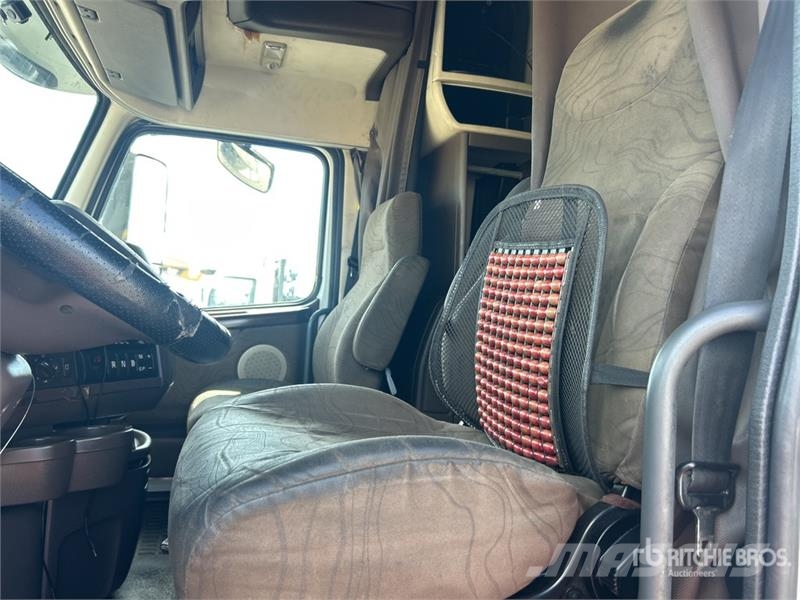 Volvo VNL670 Седельные тягачи