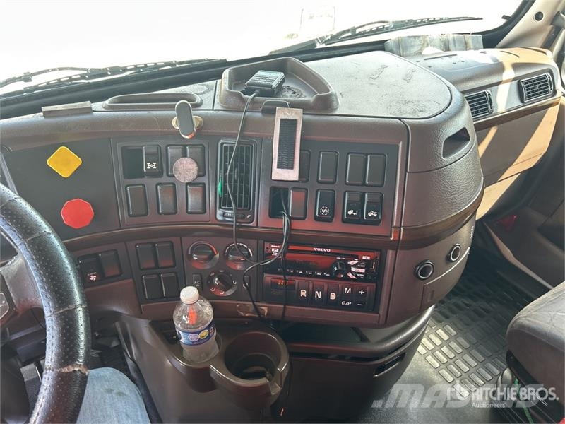 Volvo VNL670 Седельные тягачи