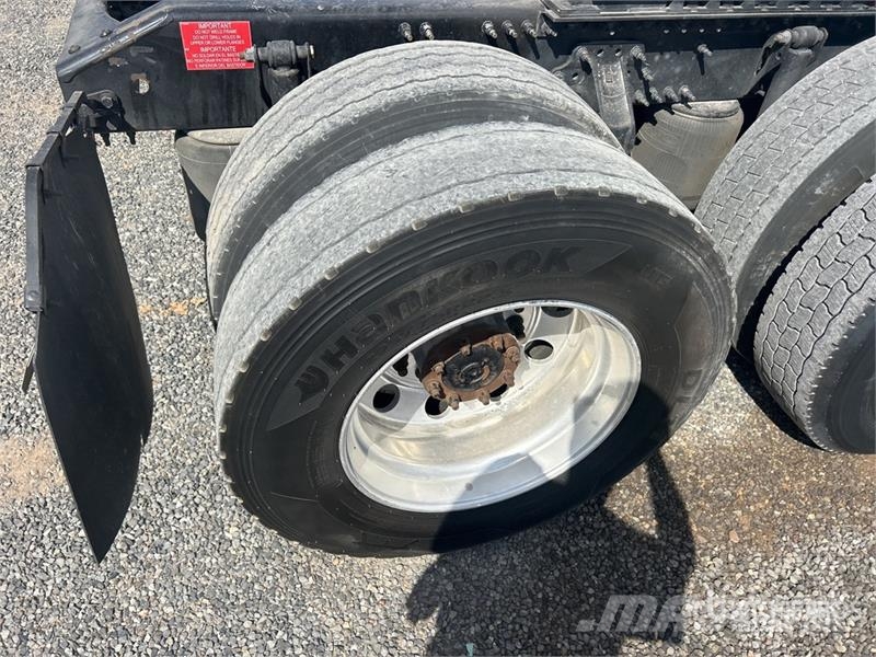 Volvo VNL670 Седельные тягачи