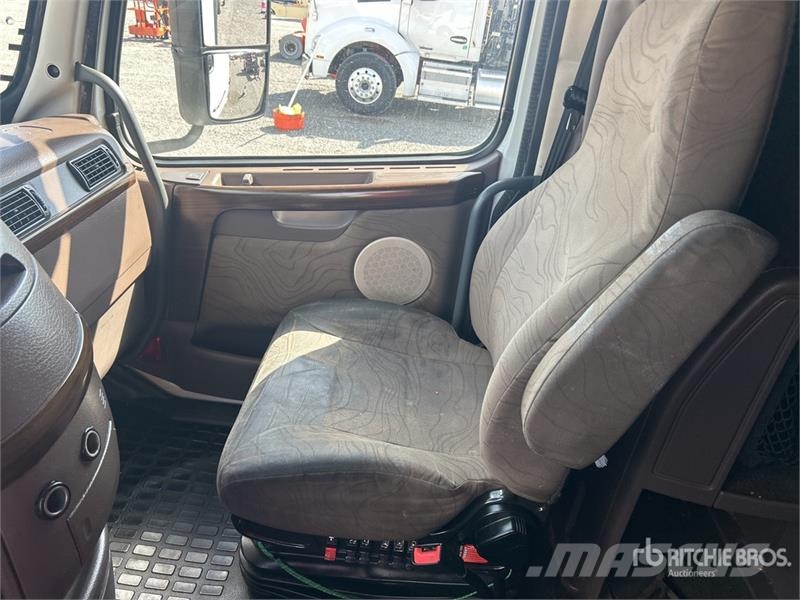 Volvo VNL670 Седельные тягачи