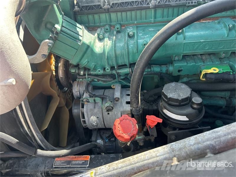 Volvo VNL670 Седельные тягачи
