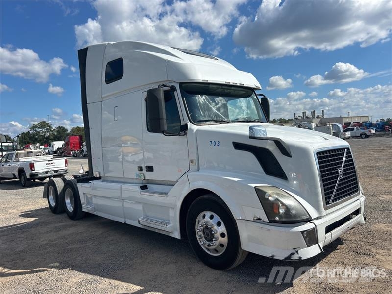 Volvo VNL670 Седельные тягачи