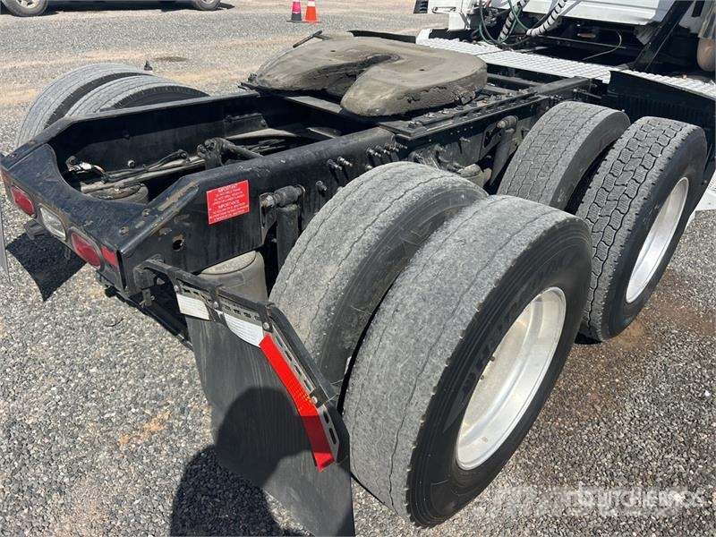 Volvo VNL670 Седельные тягачи