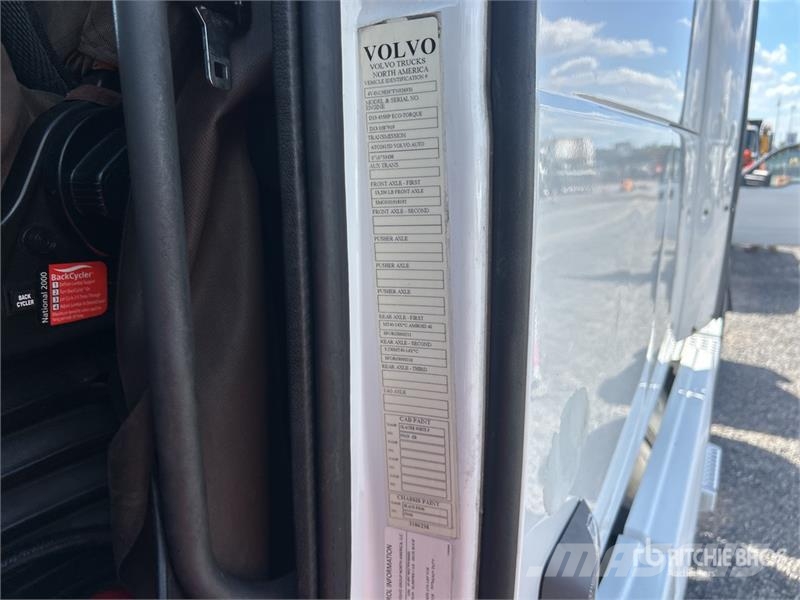 Volvo VNL670 Седельные тягачи